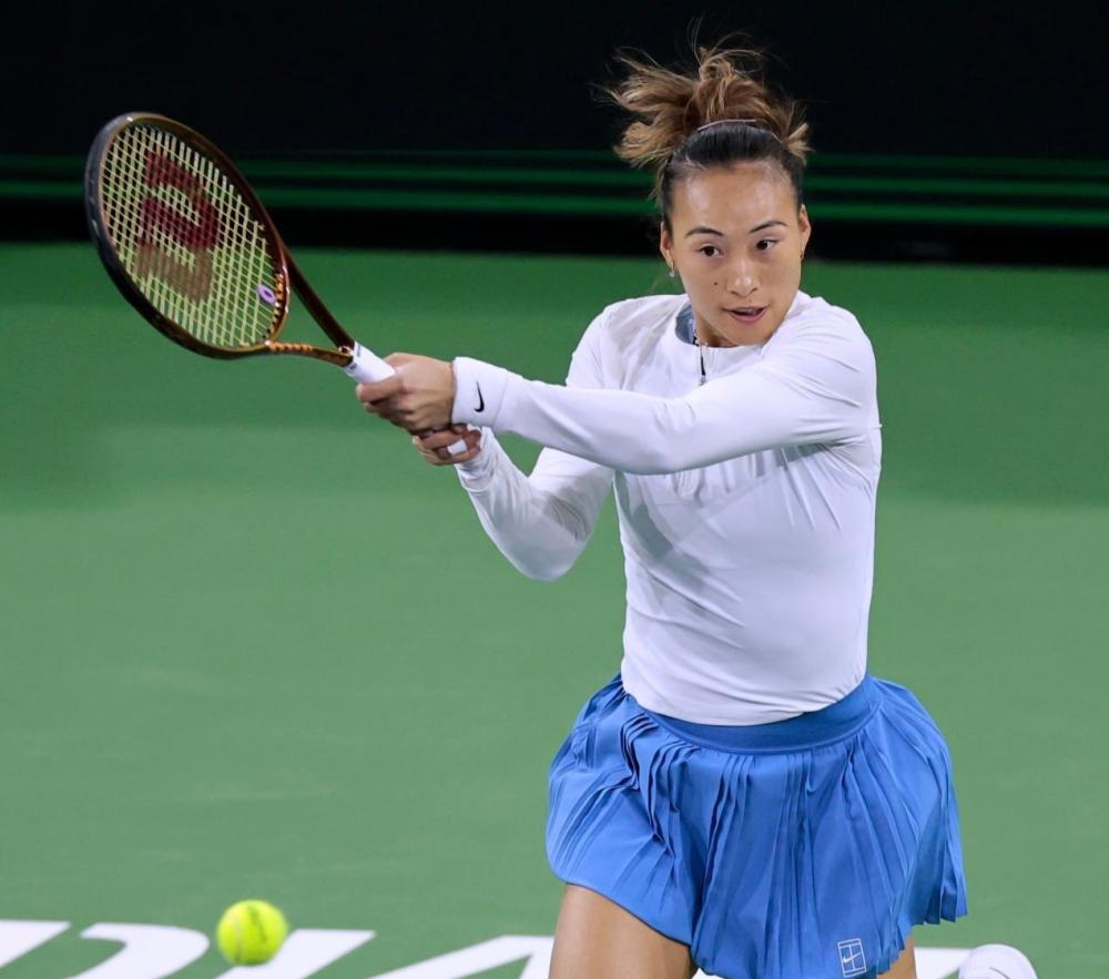 包含阿扎伦卡在美国队比赛中大比分获胜，持续失利引发热议！的词条-爱游戏官方网站